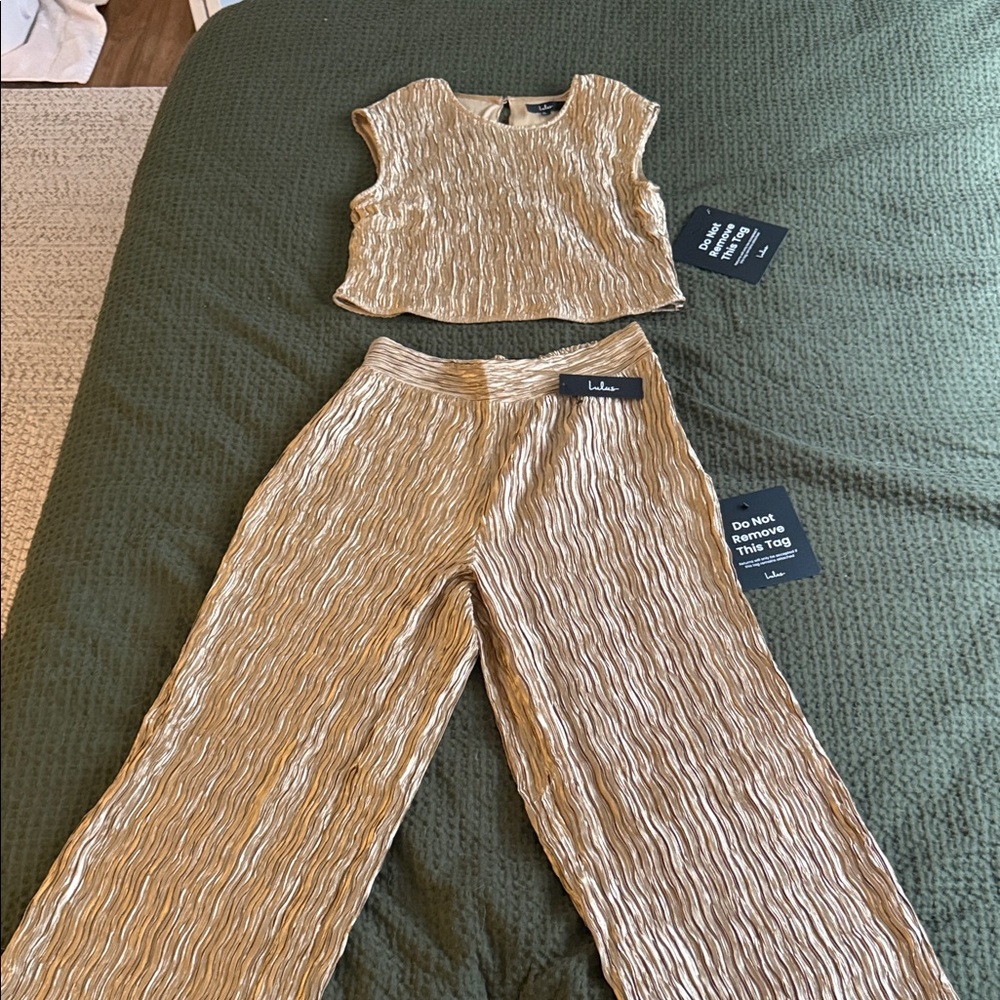 Lulu's Metallic Gold Textured Crop Top & Wide-Leg Set